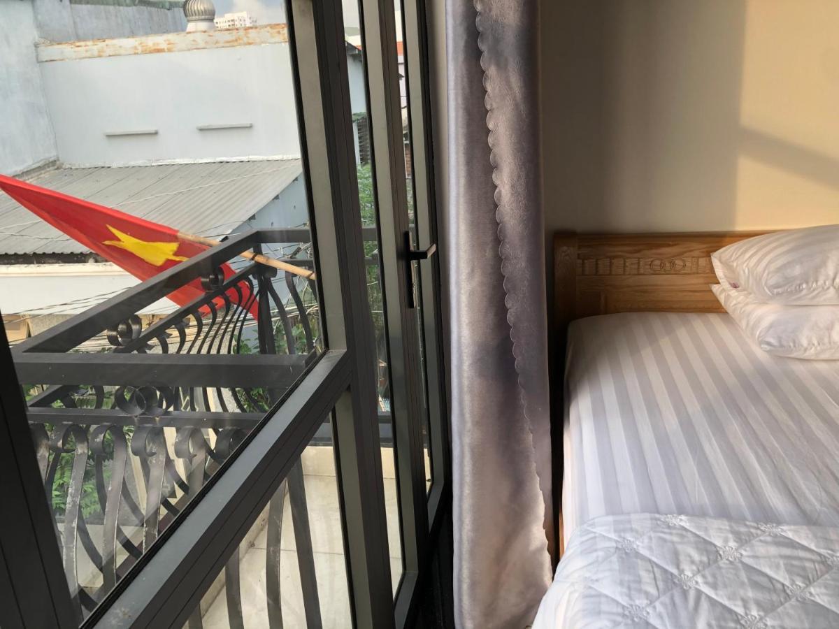 Khách sạn Biển đông *